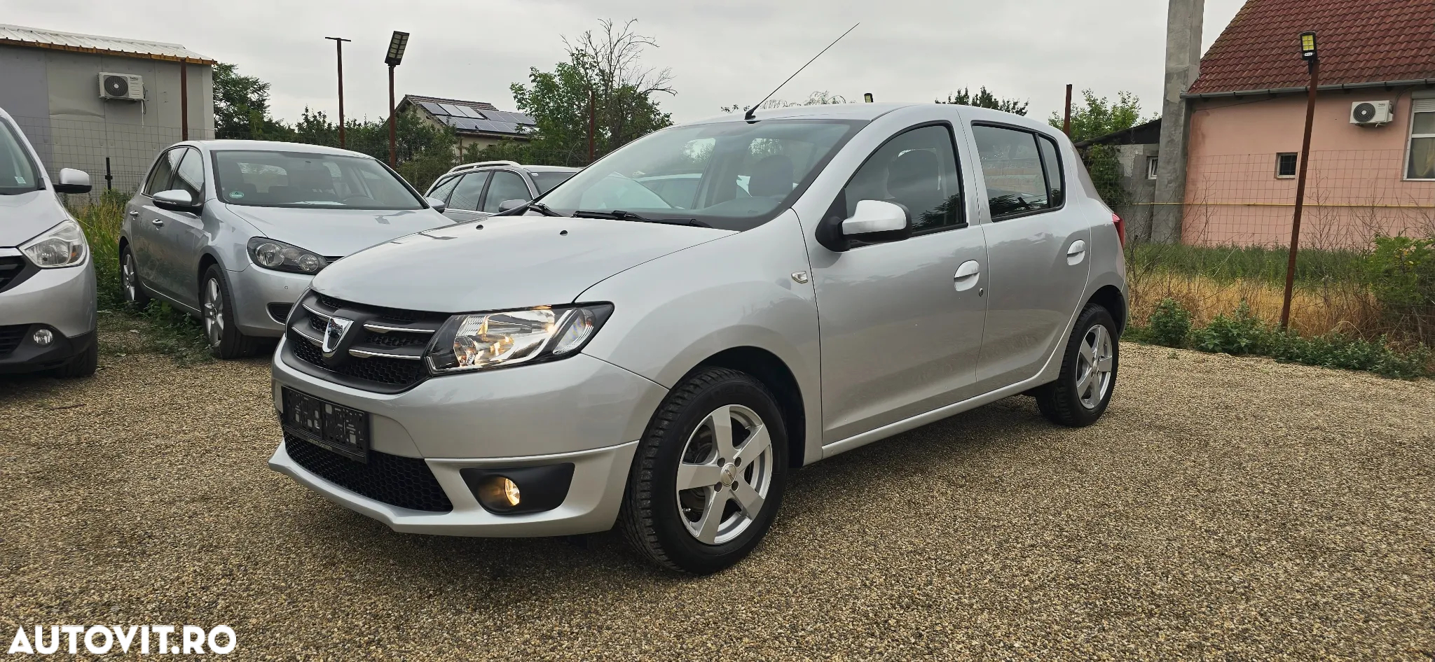 Dacia Sandero 1.2 75CP Laureate - 2