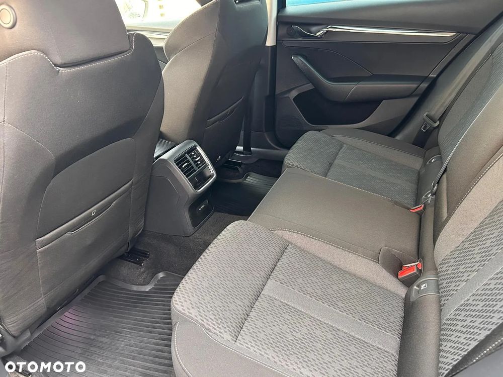 Skoda Octavia 1.5 TSI e-TEC DSG Ambition - 25