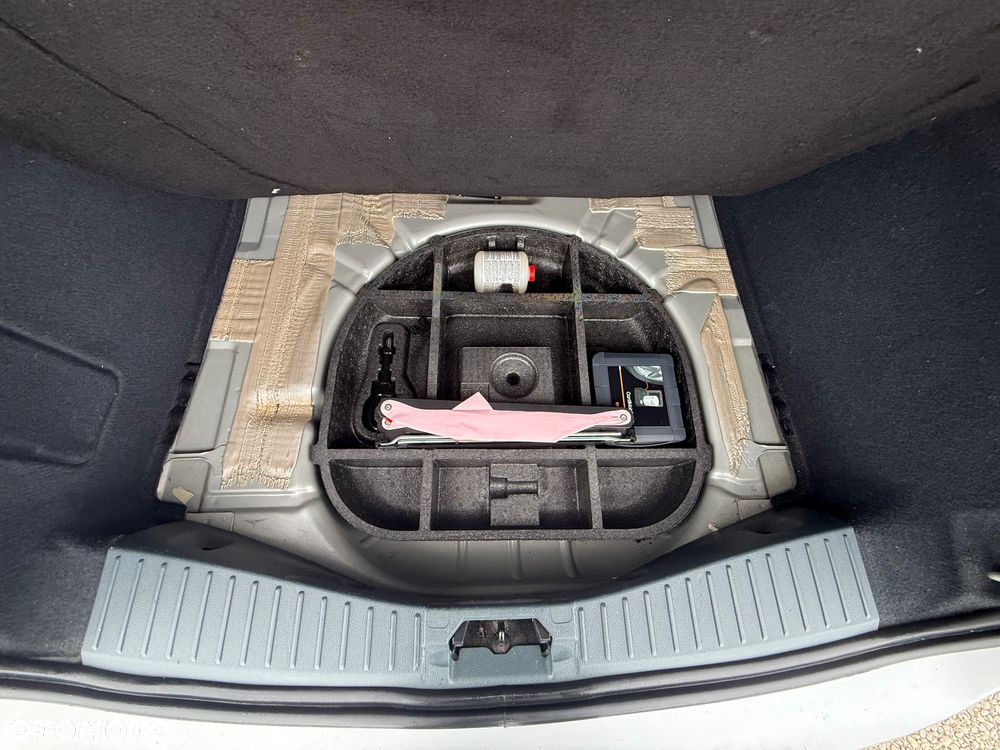 Ford C-MAX 1.6 TDCi Start-Stop-System Champions Edition - 29