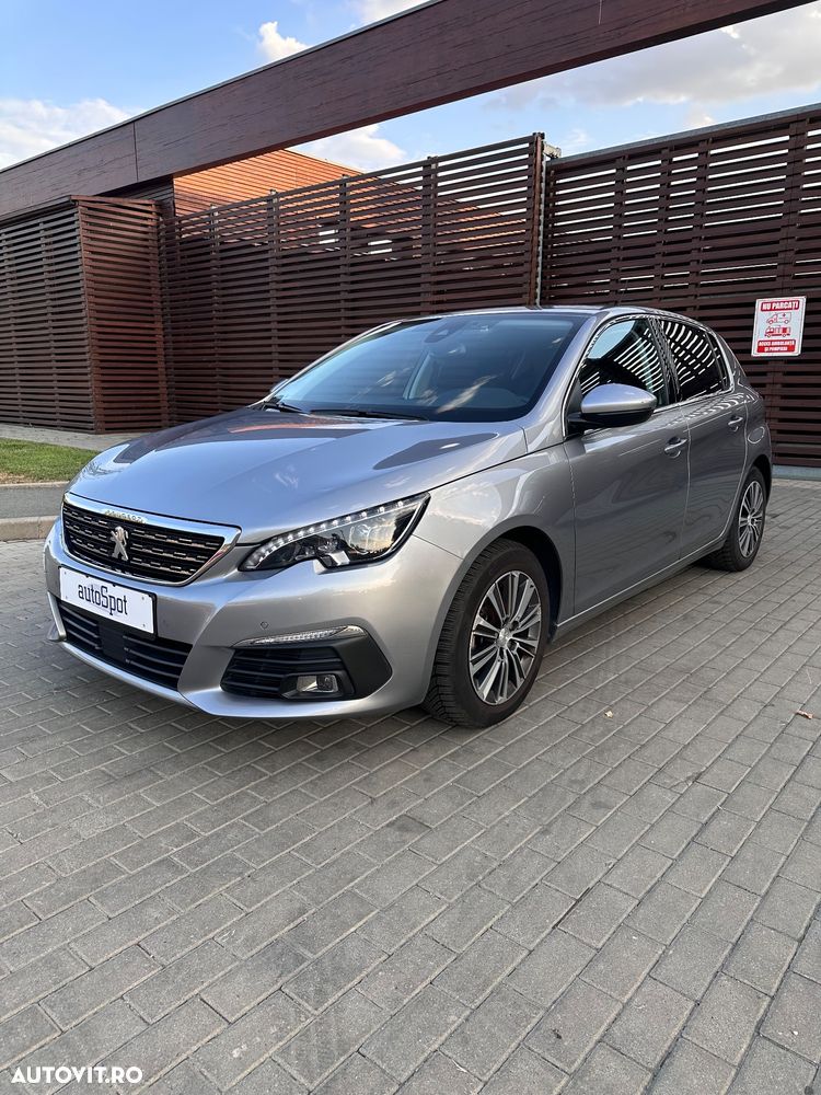 Peugeot 308 PureTech 130 GPF EAT8 Stop & Start Allure Business-Paket - 4