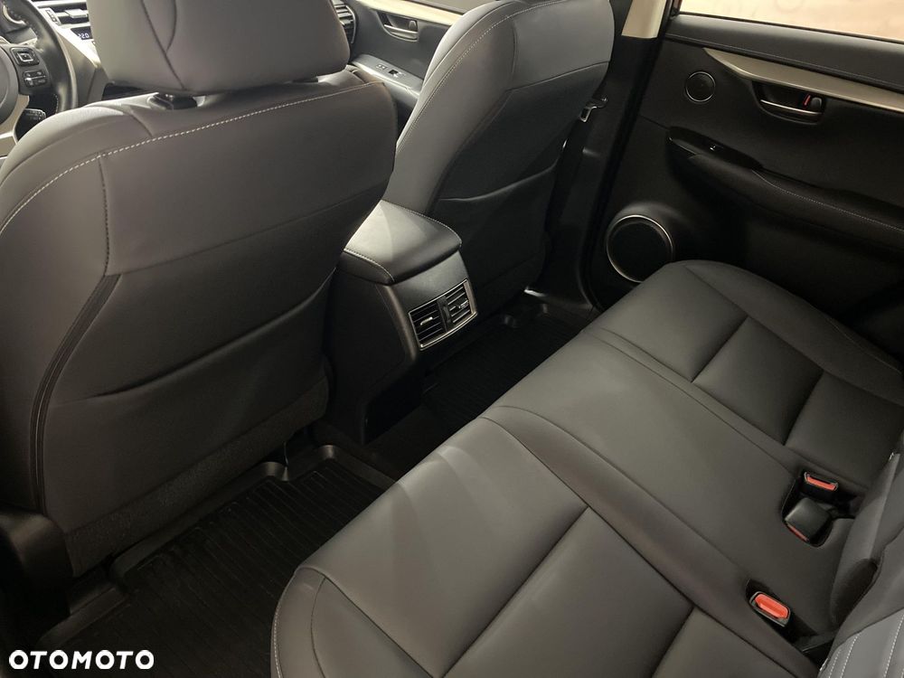 Lexus NX 300h F Impression AWD - 11