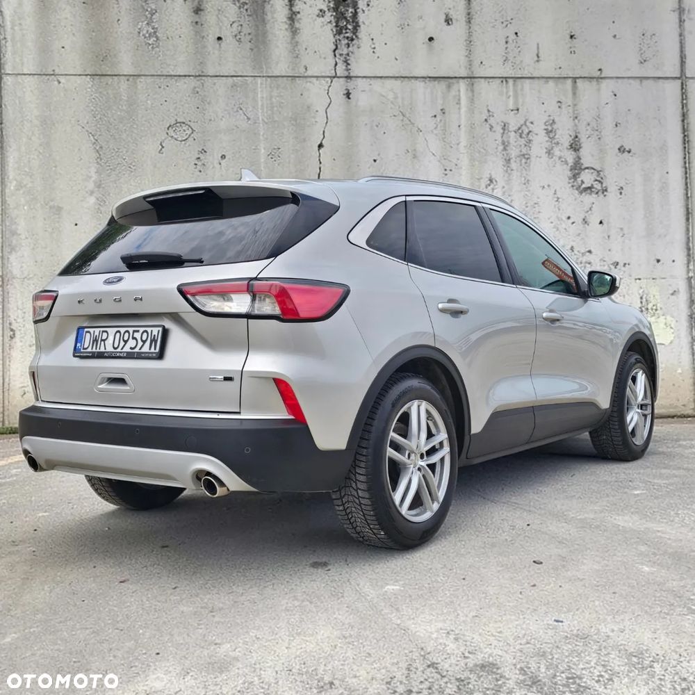 Ford Kuga - 3