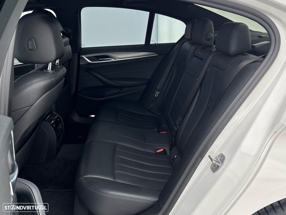 BMW 530 e iPerformance - 12