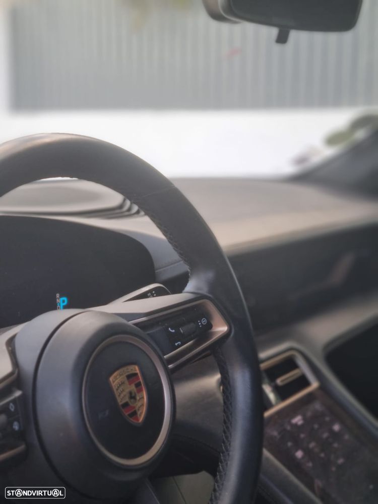 Porsche Taycan Standard - 6