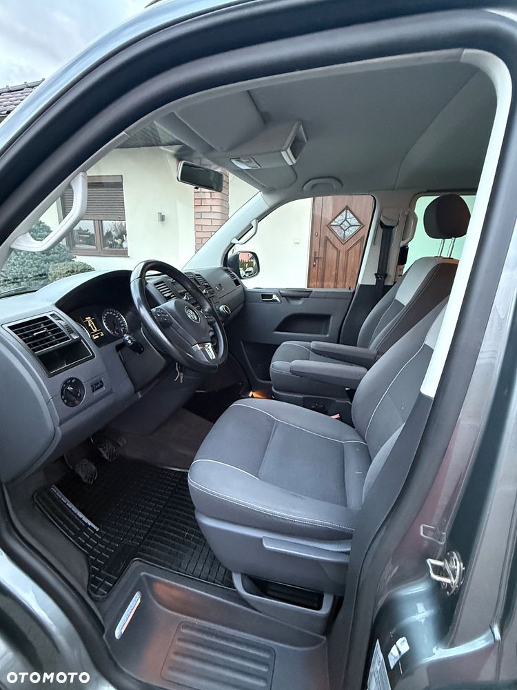 Volkswagen Multivan - 7