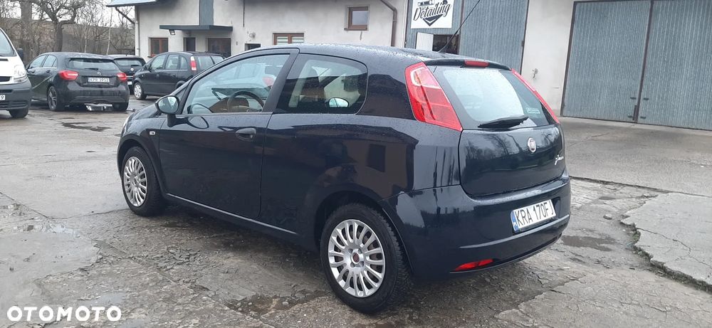 Fiat Grande Punto - 11