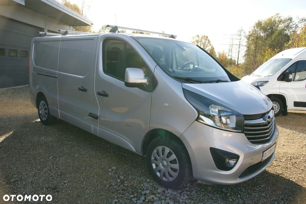 Opel Vivaro - 1