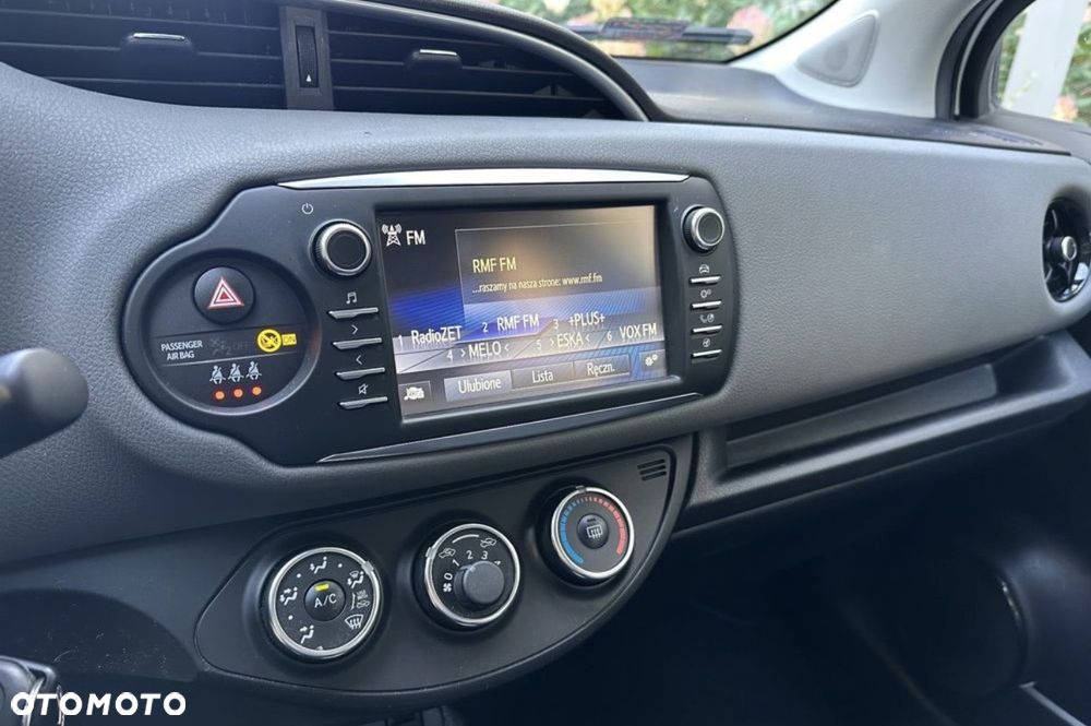 Toyota Yaris 1.5 Premium - 14