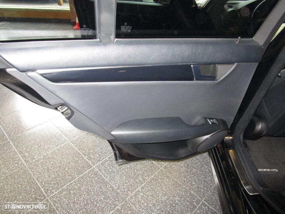 Mercedes-Benz C 220 Station CDI DPF (BlueEFFICIENCY) Avantgarde - 16