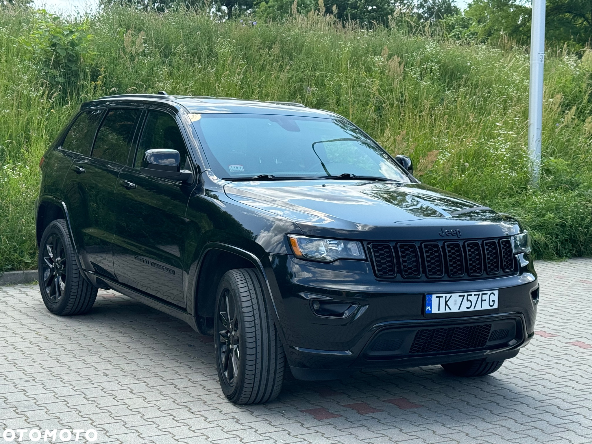 Jeep Grand Cherokee - 28