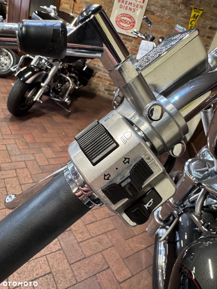 Suzuki Intruder - 20