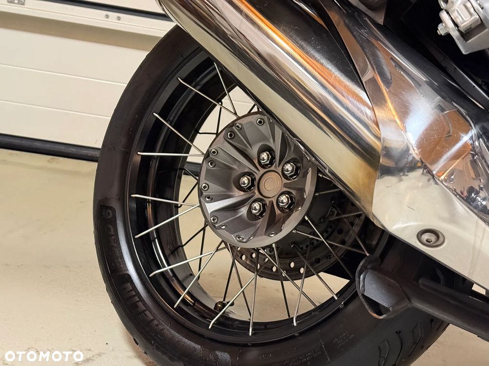 Honda VFR - 17