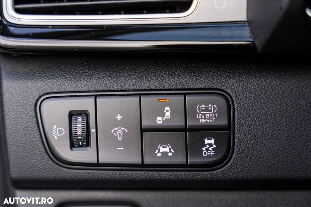 Kia Niro 1.6 GDI HEV 2WD OPF Aut. Spirit - 22