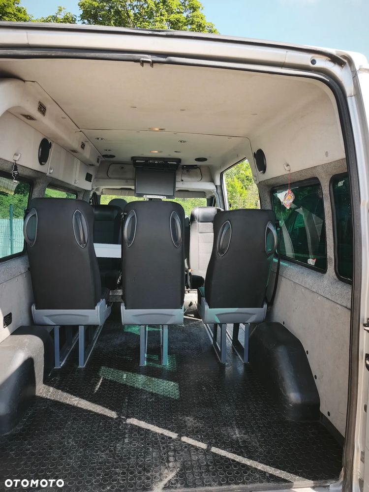 Ford Tourneo Custom - 6