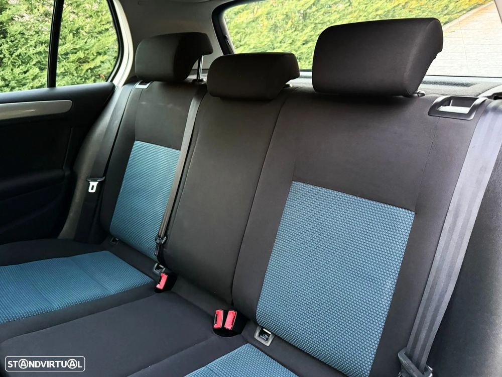 VW Golf 1.6 TDi Confortline - 18