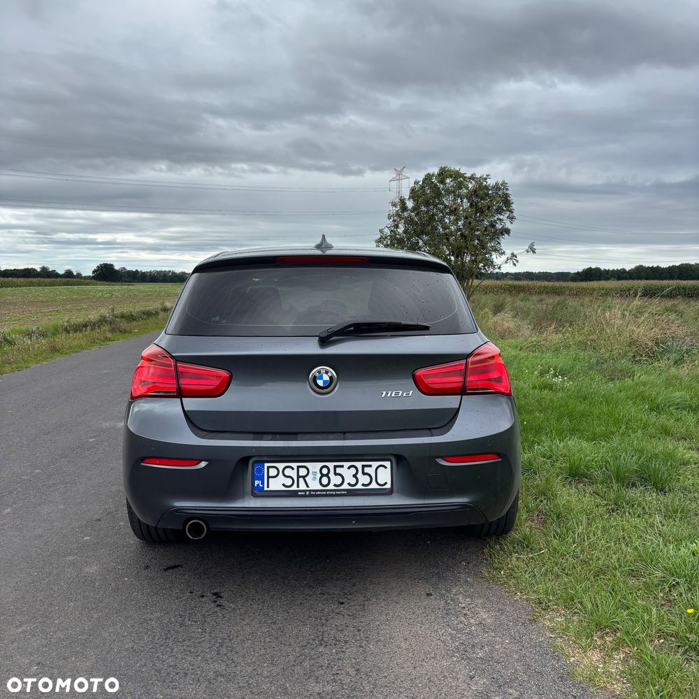 BMW Seria 1 118d Sport Line - 7