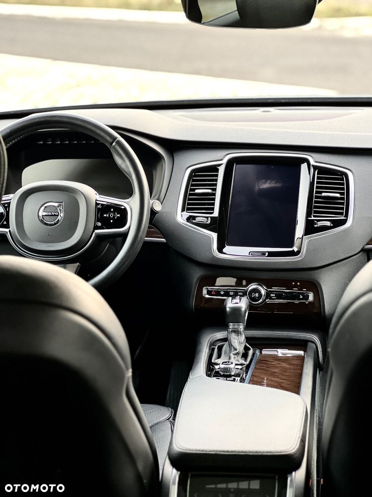 Volvo XC 90 T6 AWD Momentum 7os - 26