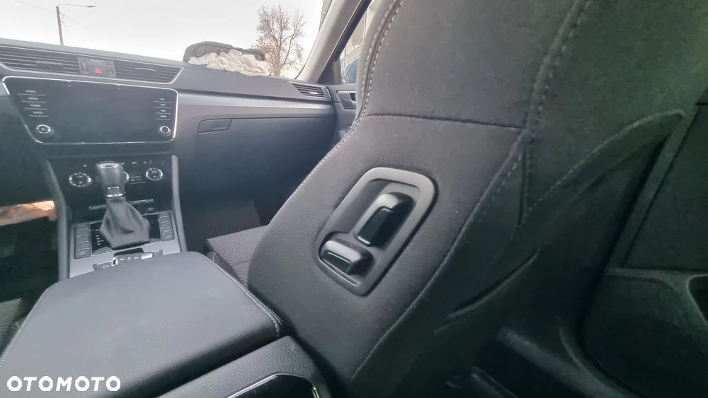 Skoda Superb 1.5 TSI Style DSG - 24