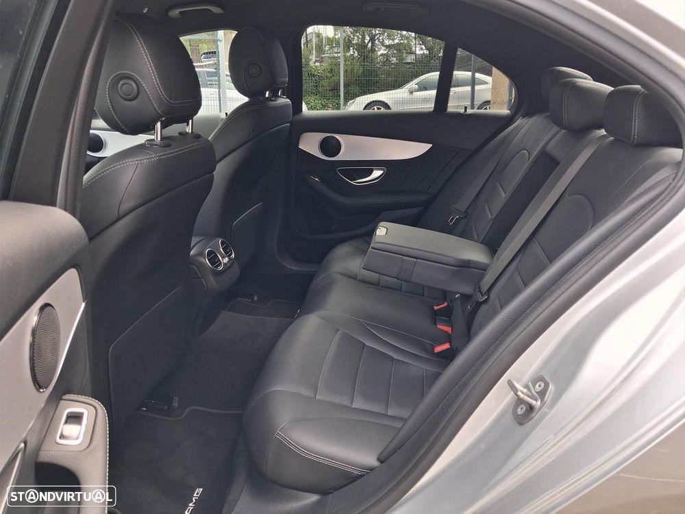 Mercedes-Benz C 300 de AMG Line - 11