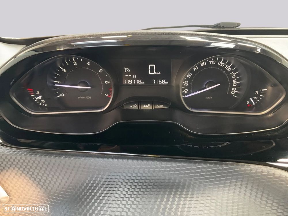 Peugeot 208 1.2 PureTech Style - 3
