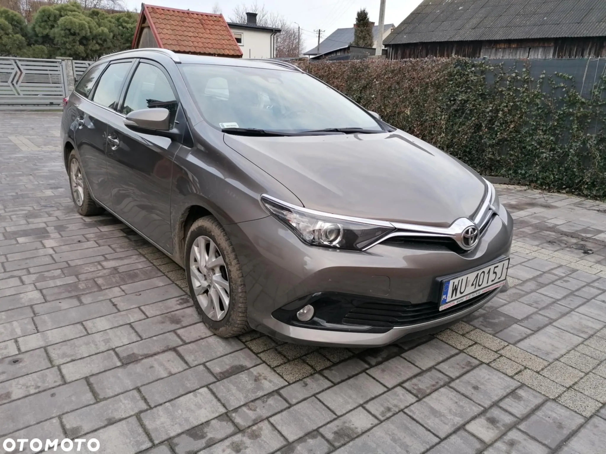 Toyota Auris 1.6 Classic Plus - 2