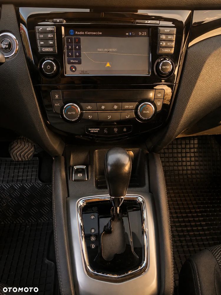 Nissan Qashqai 1.6 DCi N-Connecta Xtronic EU6 - 12