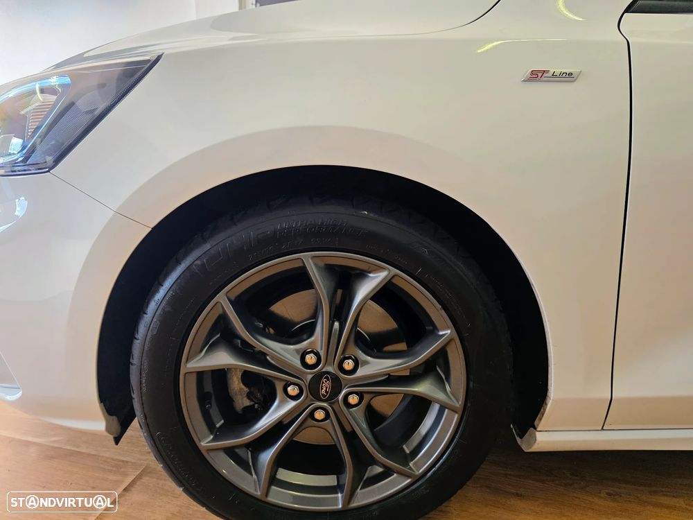 Ford Focus SW 1.0 EcoBoost ST-Line - 18