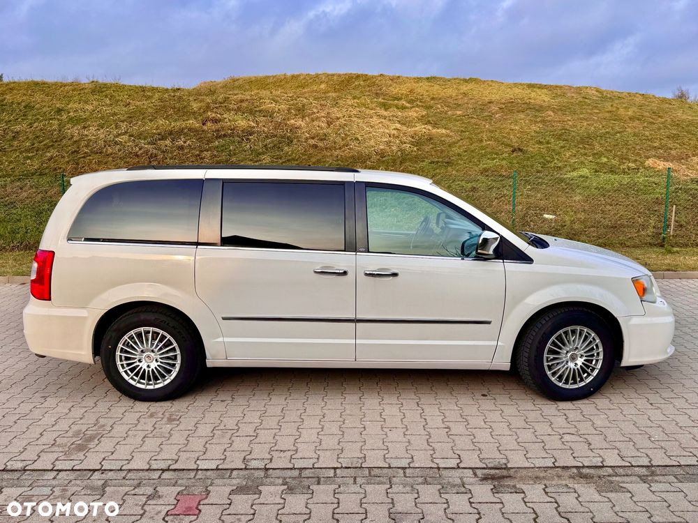 Lancia Voyager 2.8CRD Gold - 3