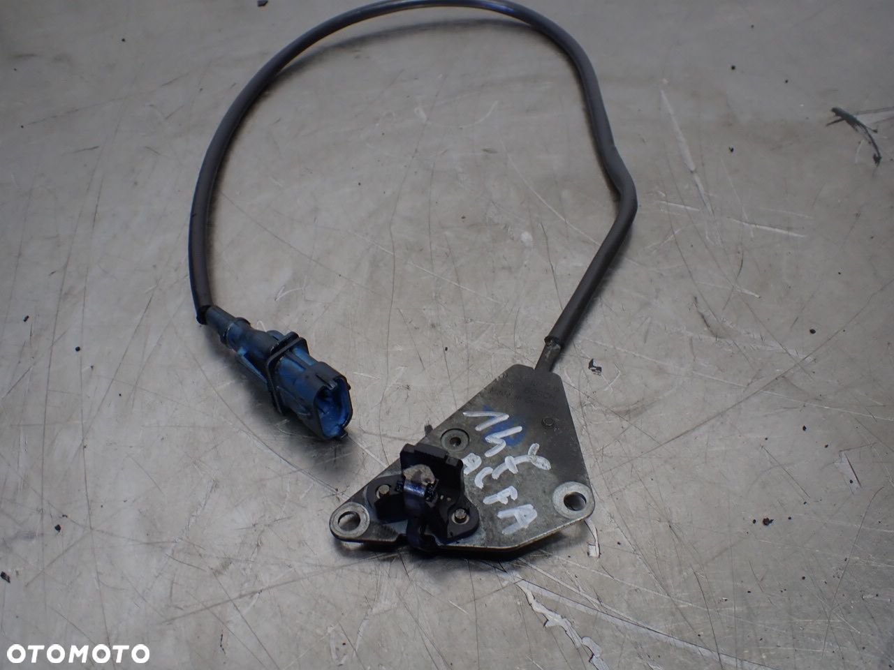 CZUJNIK POŁOŻENIA WAŁKA ROZRZĄDU ALFA ROMEO 147 1.6 0232101035 - 1