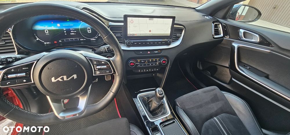 Kia ProCeed 1.5 T-GDI GT Line - 14