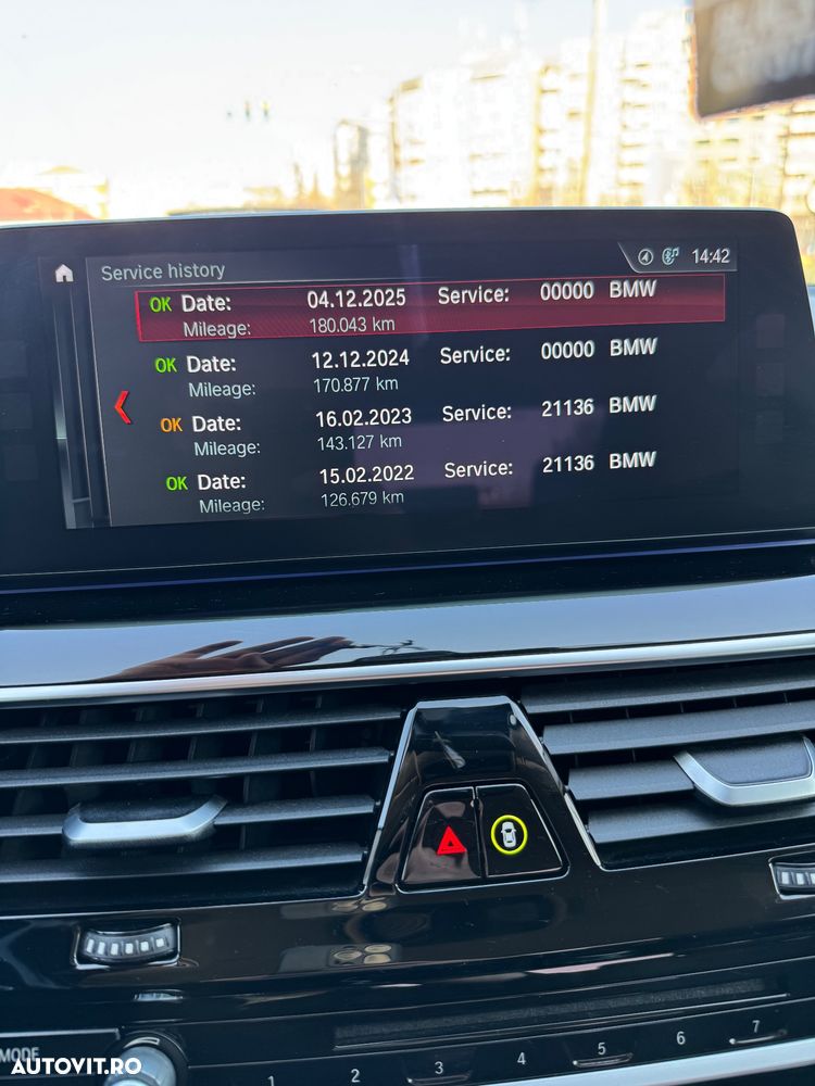 BMW Seria 5 520d Efficient Dynamics Edition Aut. Sport Line - 9