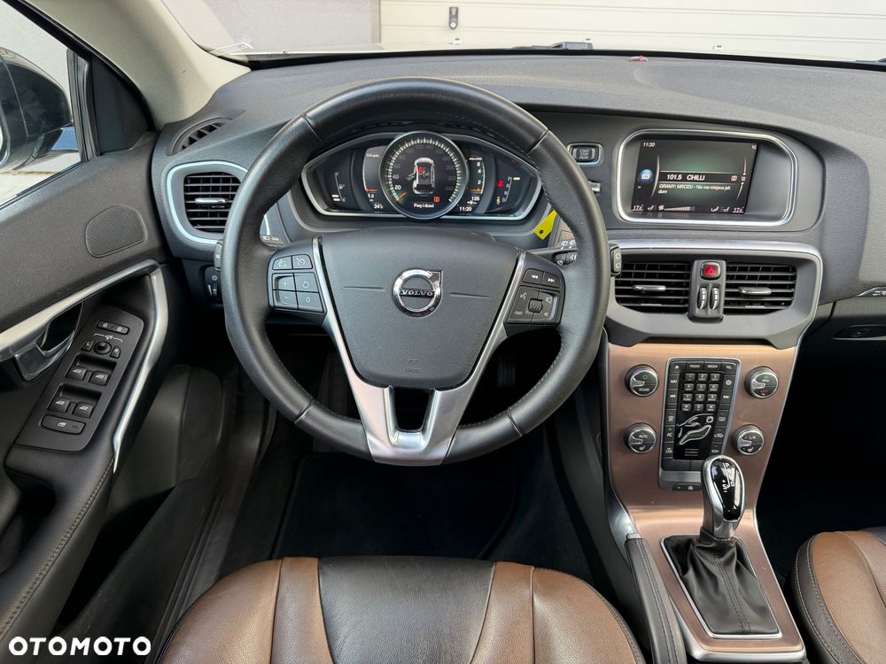 Volvo V40 Cross Country T3 Drive-E Momentum - 6