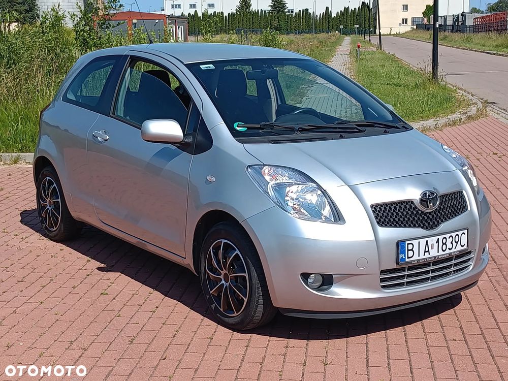 Toyota Yaris 1.3 VVT-i Travel - 1