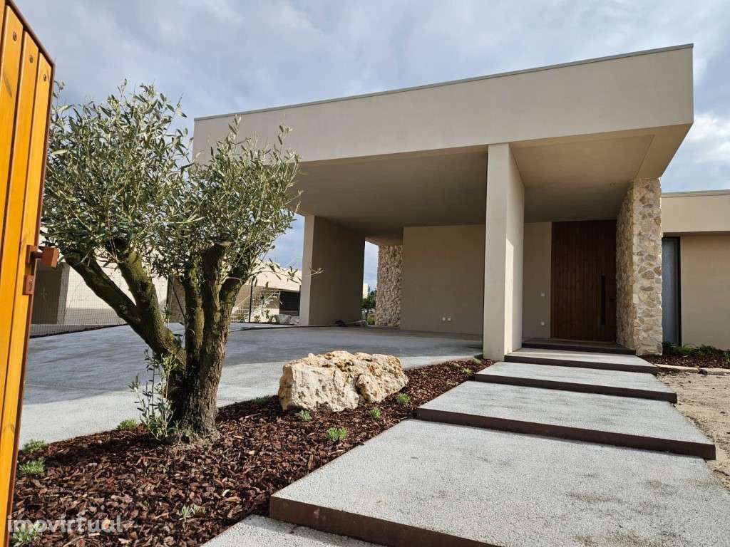 Moradia de excelência em fase final de construção junto à Lagoa de ... - Grande imagem: 5/49