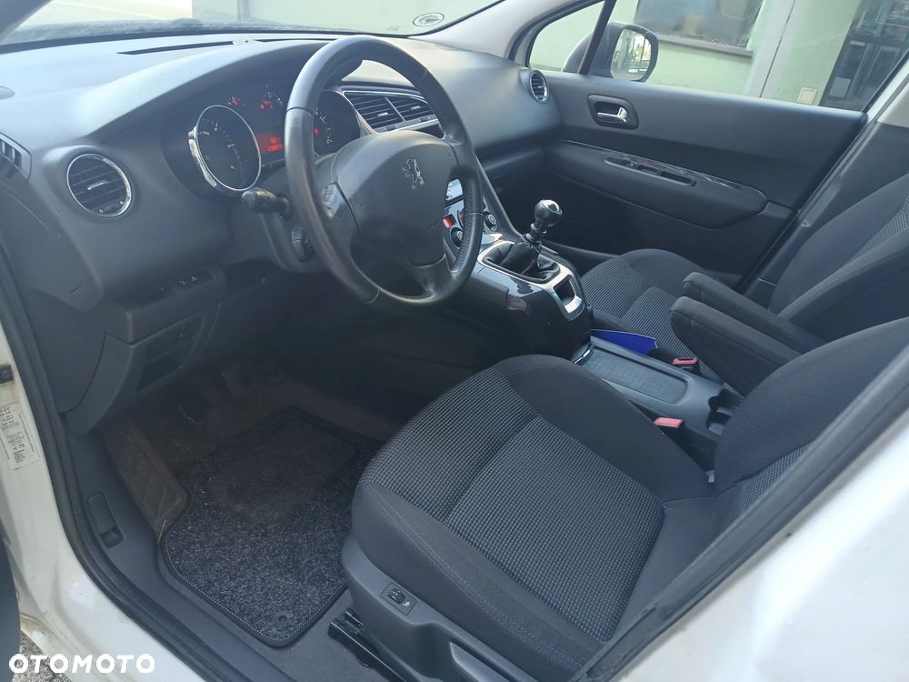Peugeot 5008 HDI FAP 150 Active - 21