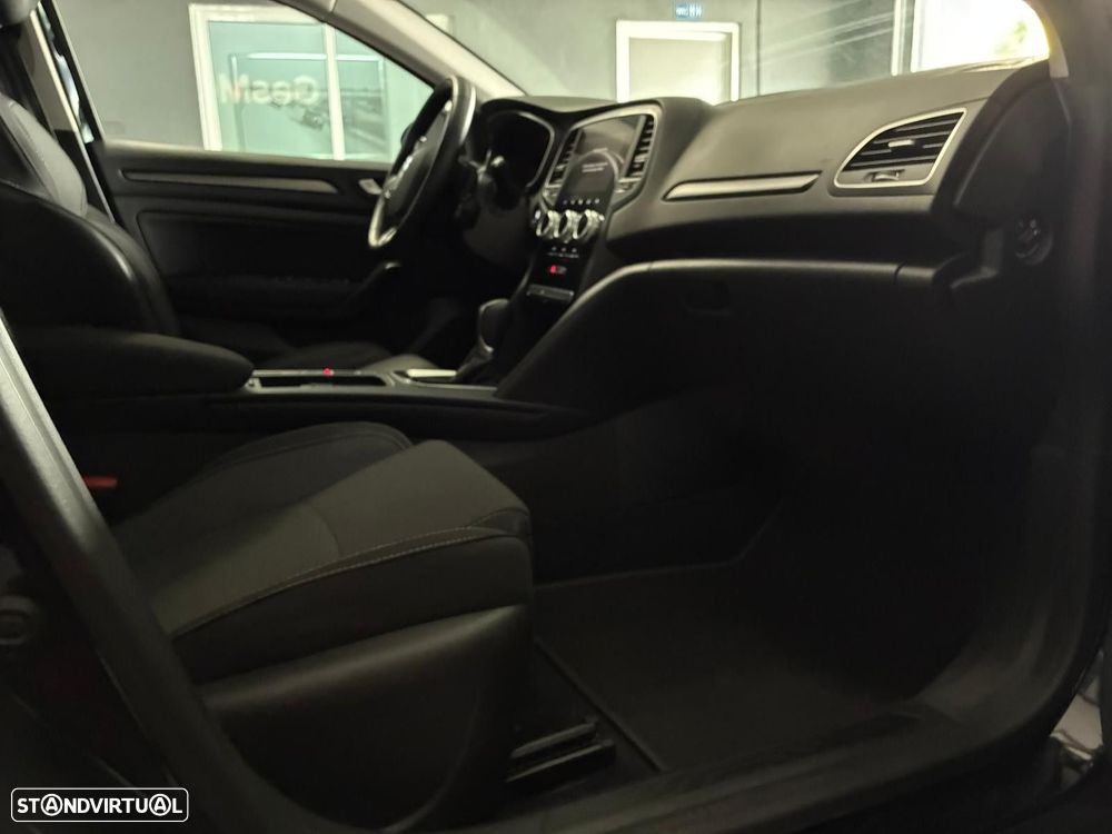 Renault Mégane Sport Tourer 1.5 Blue dCi Equilibre EDC - 31