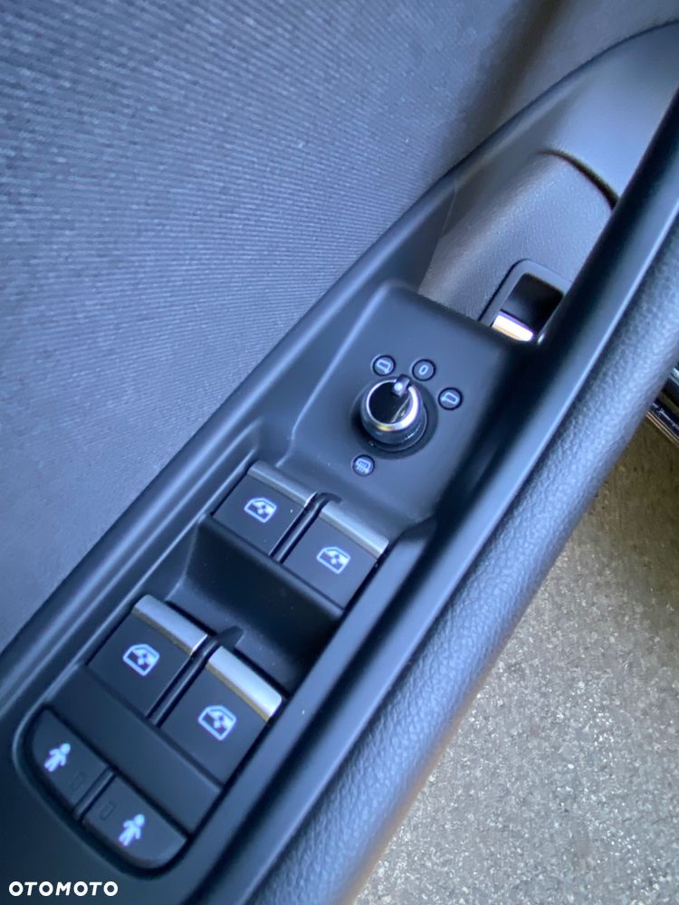 Audi A4 Avant 35 TFSI S tronic - 26