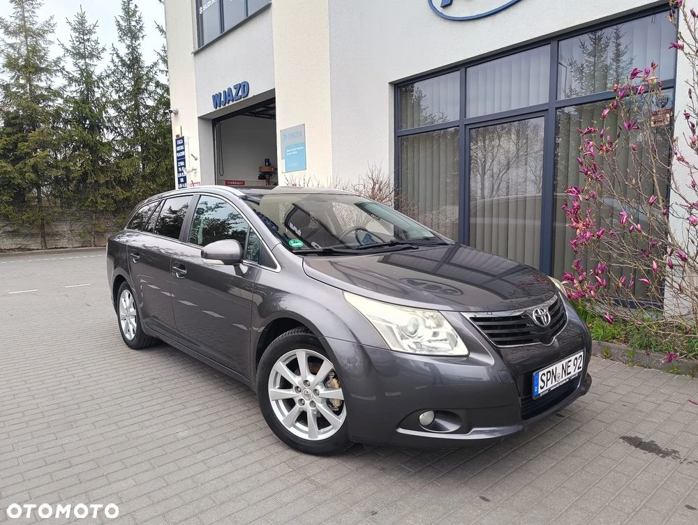 Toyota Avensis 2.0 Sol plus - 26
