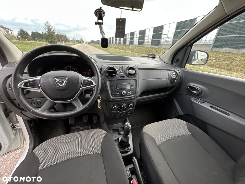 Dacia Lodgy 1.6 SCe Ambiance S&S - 13