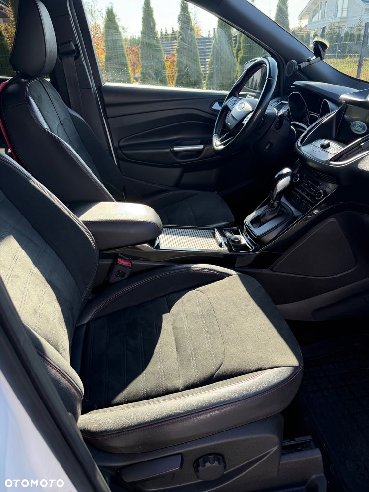 Ford Kuga - 12