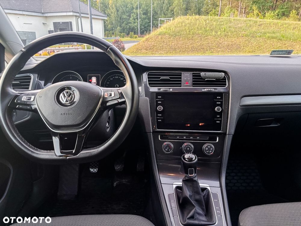 Volkswagen Golf 1.6 TDI BMT Comfortline - 8