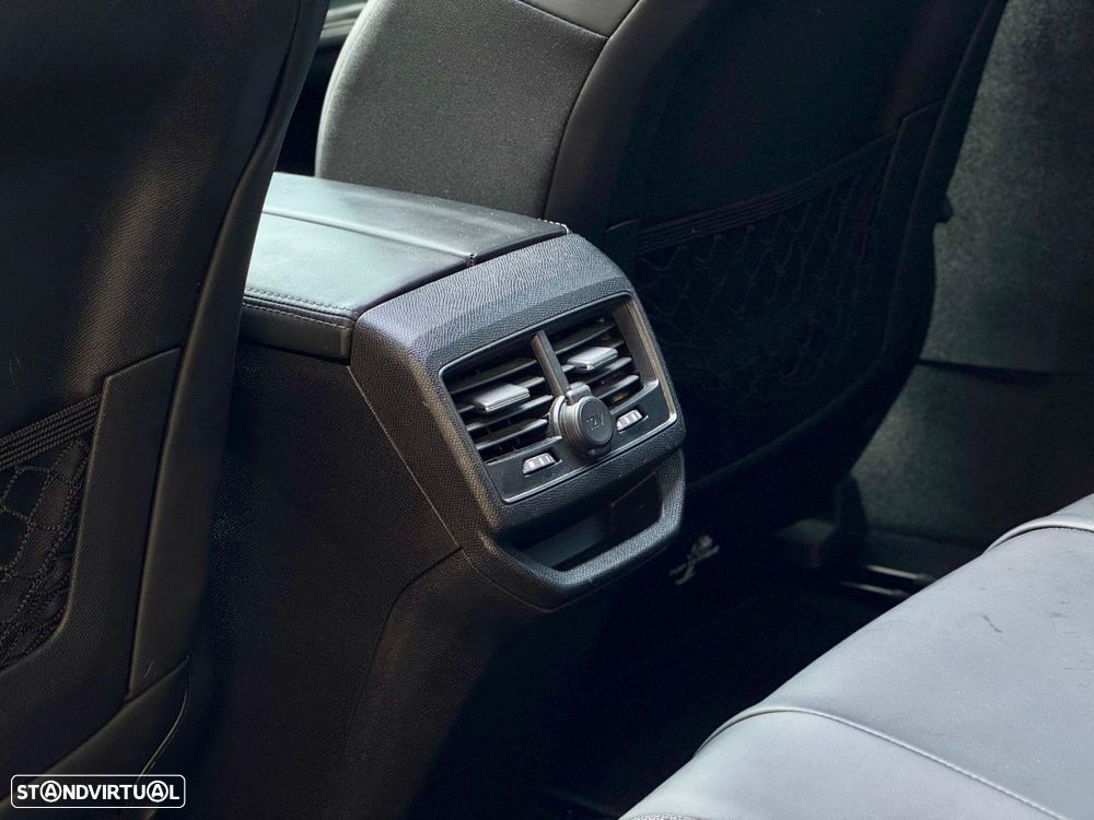Peugeot 3008 1.2 PureTech Allure EAT6 - 19