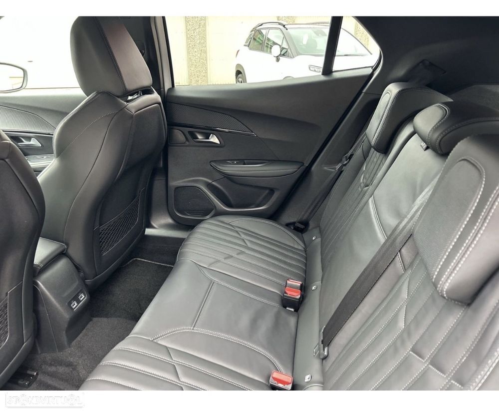 Peugeot e-2008 50 kWh GT Line - 8