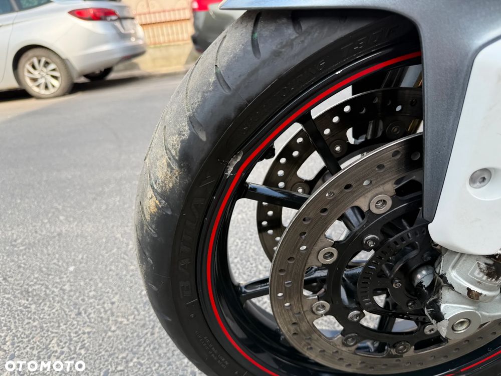 Triumph Speed Triple - 20