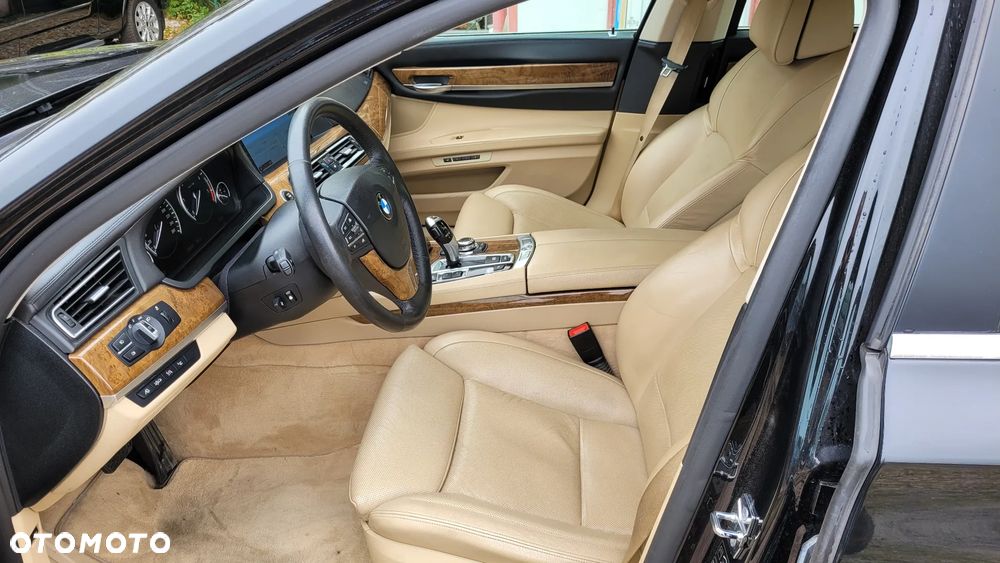 BMW Seria 7 730d L - 16