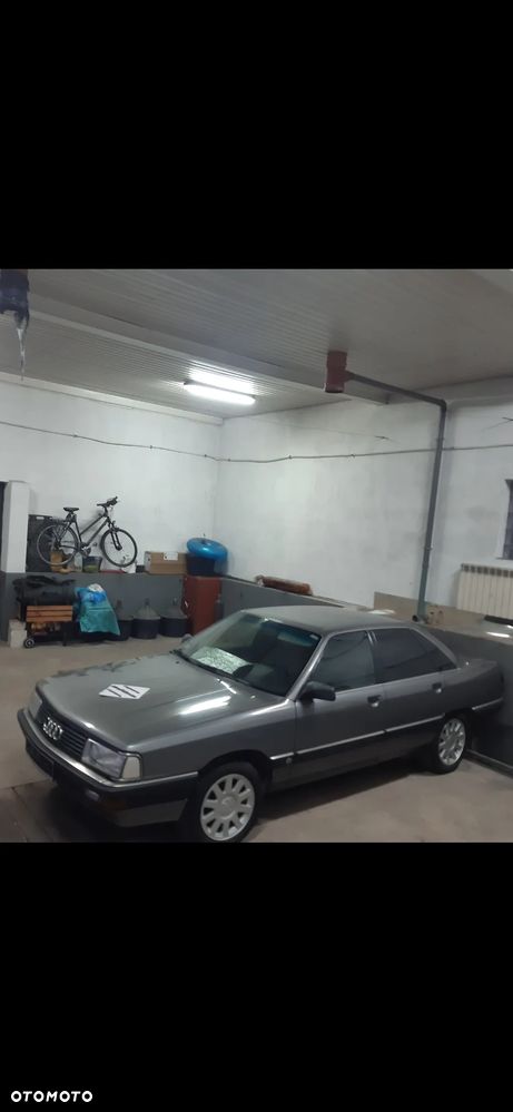 Audi 200 2.2 Turbo - 1