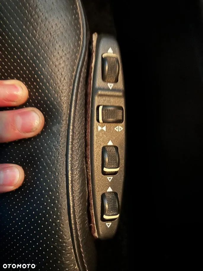 Mercedes-Benz Klasa C 300 T CDI DPF 4Matic (BlueEFFICIENCY) 7G-TRONIC Avantgarde - 12