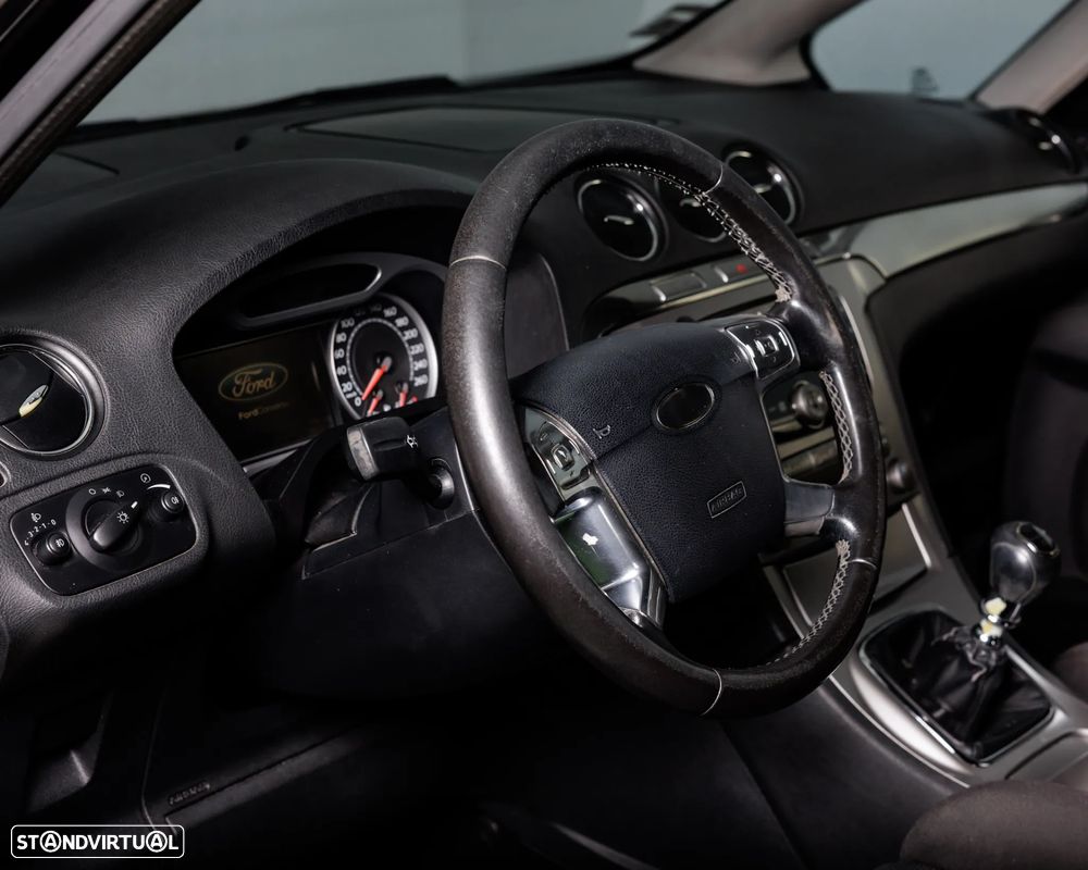 Ford S-Max 2.0 TDCi Titanium 7L - 9