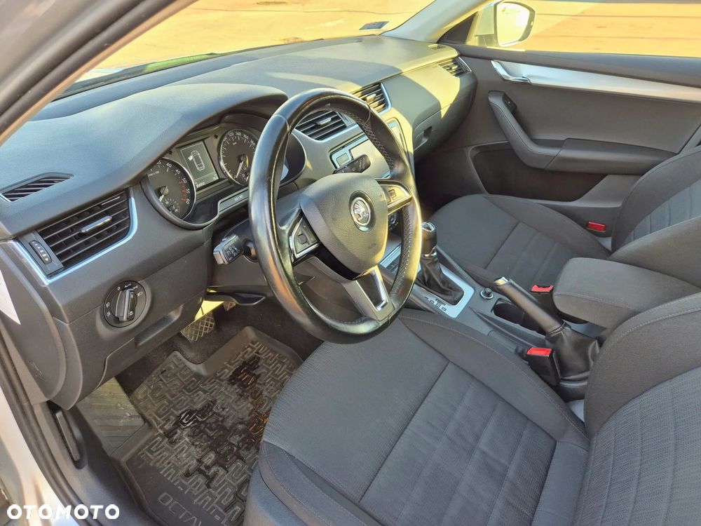 Skoda Octavia 2.0 TDI Style DSG - 13