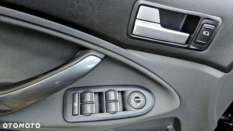 Ford Kuga 2.0 TDCi Titanium - 29